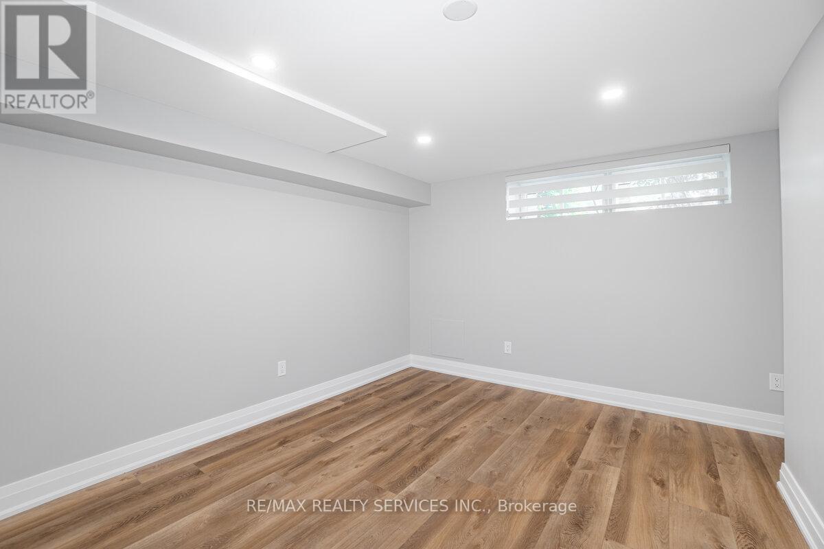 156 Vodden Street E, Brampton (Brampton North), Ontario  L6V 1M8 - Photo 20 - W12852202