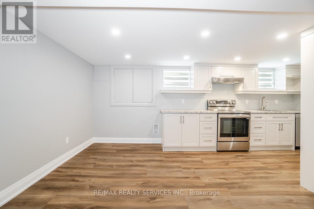 156 Vodden Street E, Brampton (Brampton North), Ontario  L6V 1M8 - Photo 22 - W12852202