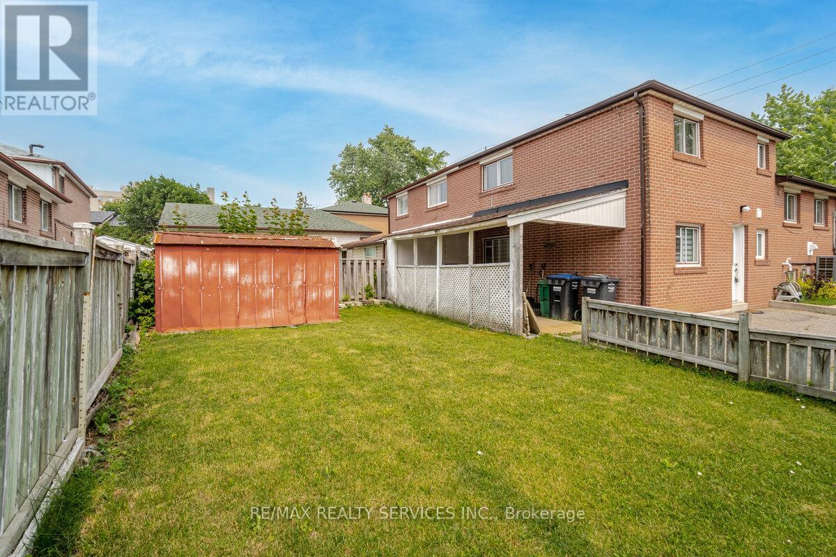 156 Vodden Street E, Brampton (Brampton North), Ontario  L6V 1M8 - Photo 30 - W12852202