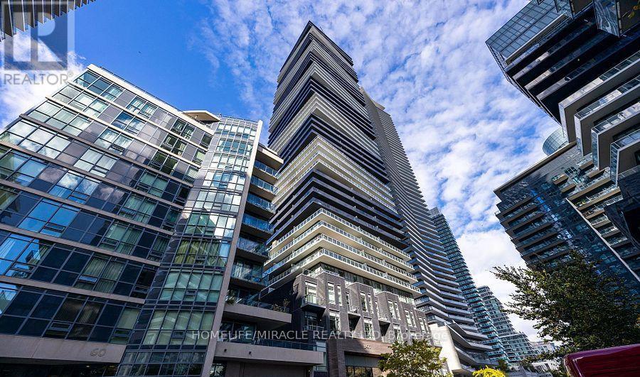 LPH03 - 56 ANNIE CRAIG DRIVE, Toronto, Ontario