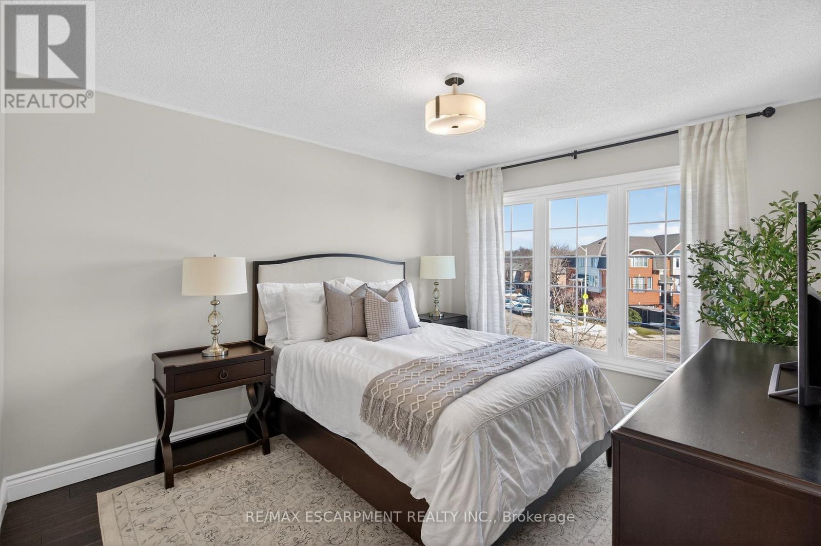 5135 Dryden Avenue, Burlington, Ontario  L7L 6L3 - Photo 11 - W12852218