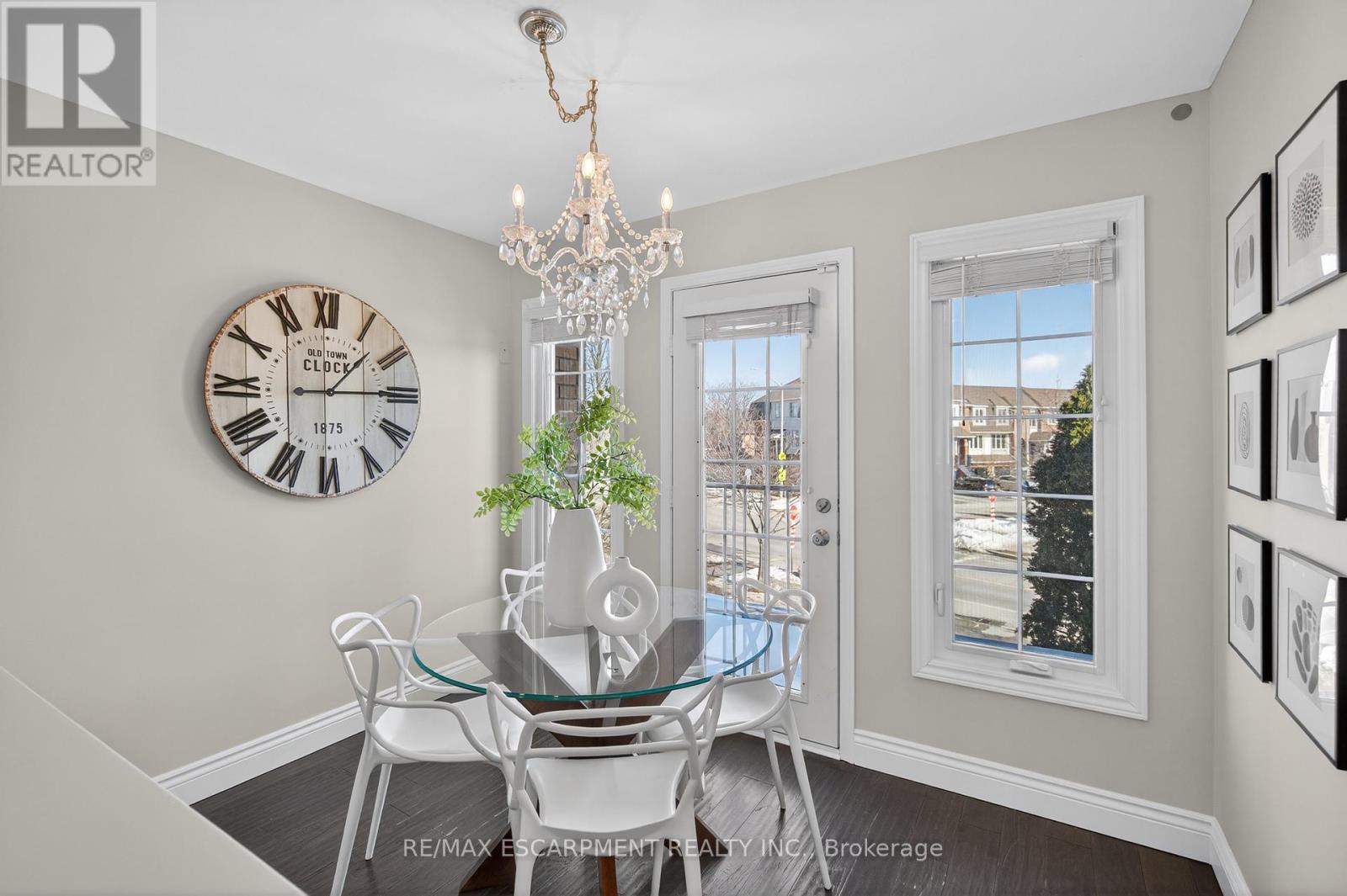 5135 Dryden Avenue, Burlington, Ontario  L7L 6L3 - Photo 5 - W12852218