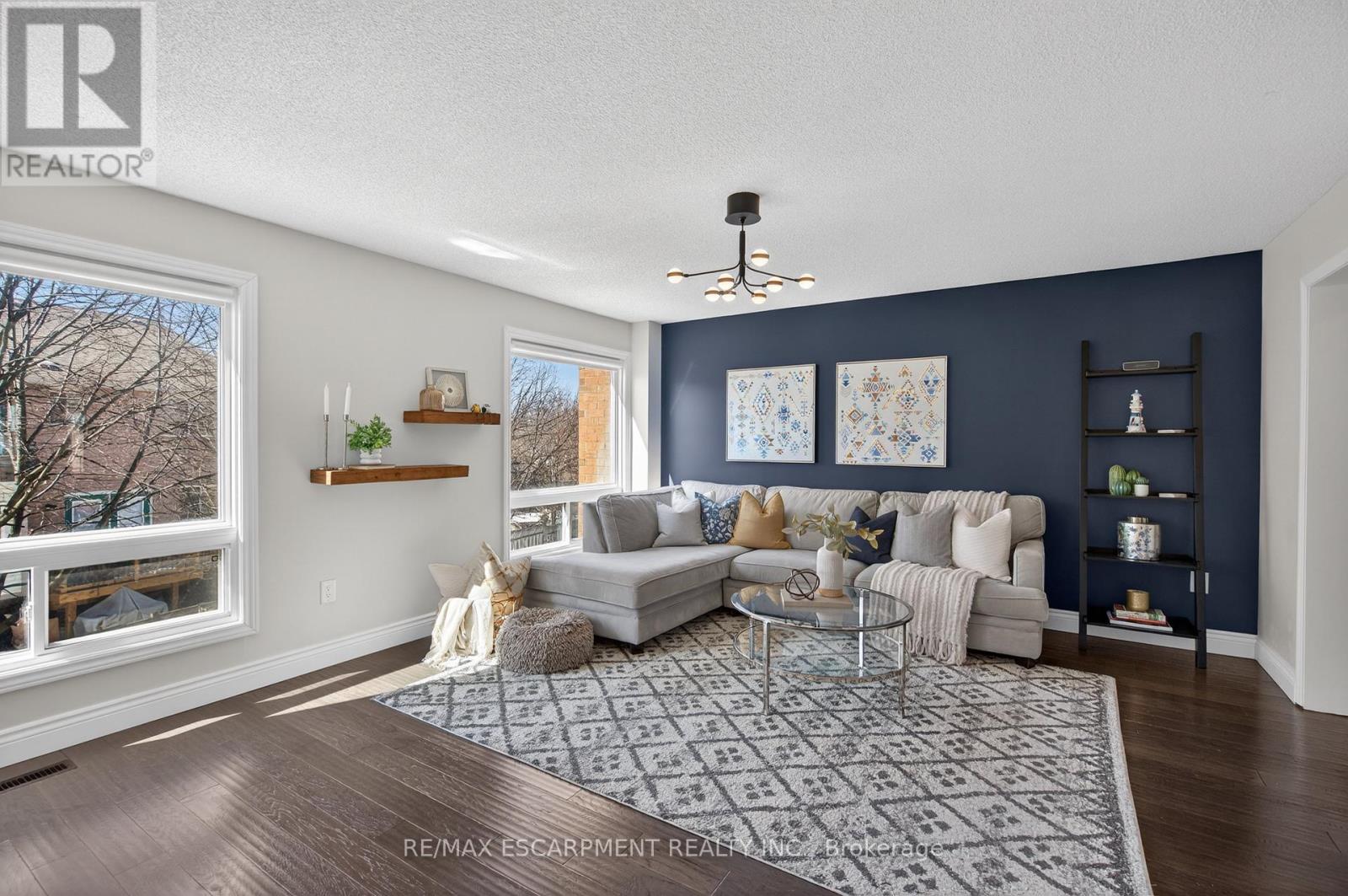 5135 Dryden Avenue, Burlington, Ontario  L7L 6L3 - Photo 8 - W12852218