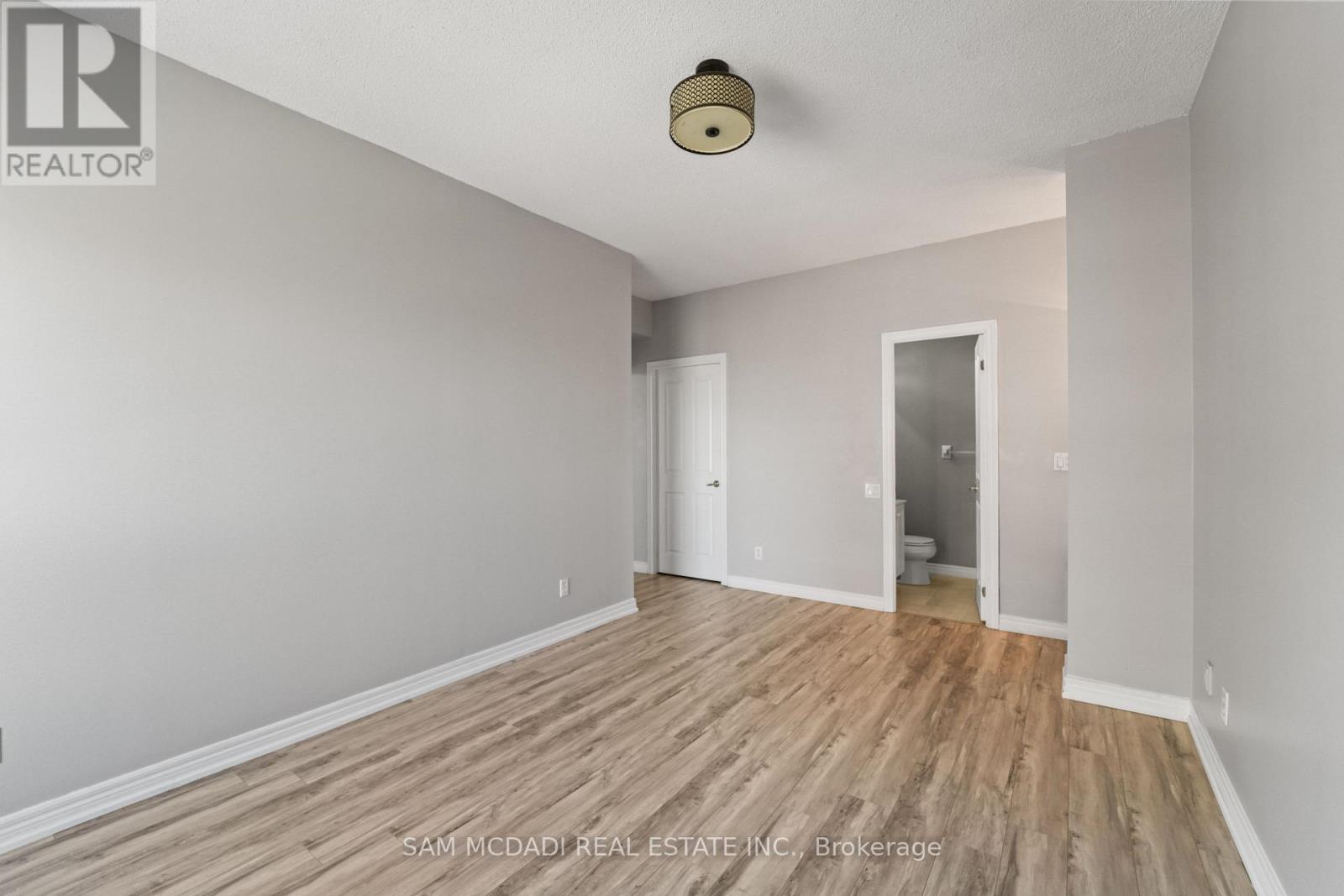 509 - 50 Old Mill Road, Oakville, Ontario  L6J 7W1 - Photo 18 - W12852222