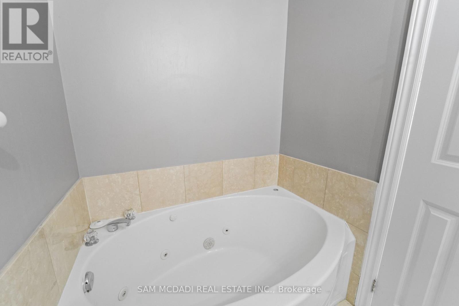 509 - 50 Old Mill Road, Oakville, Ontario  L6J 7W1 - Photo 20 - W12852222