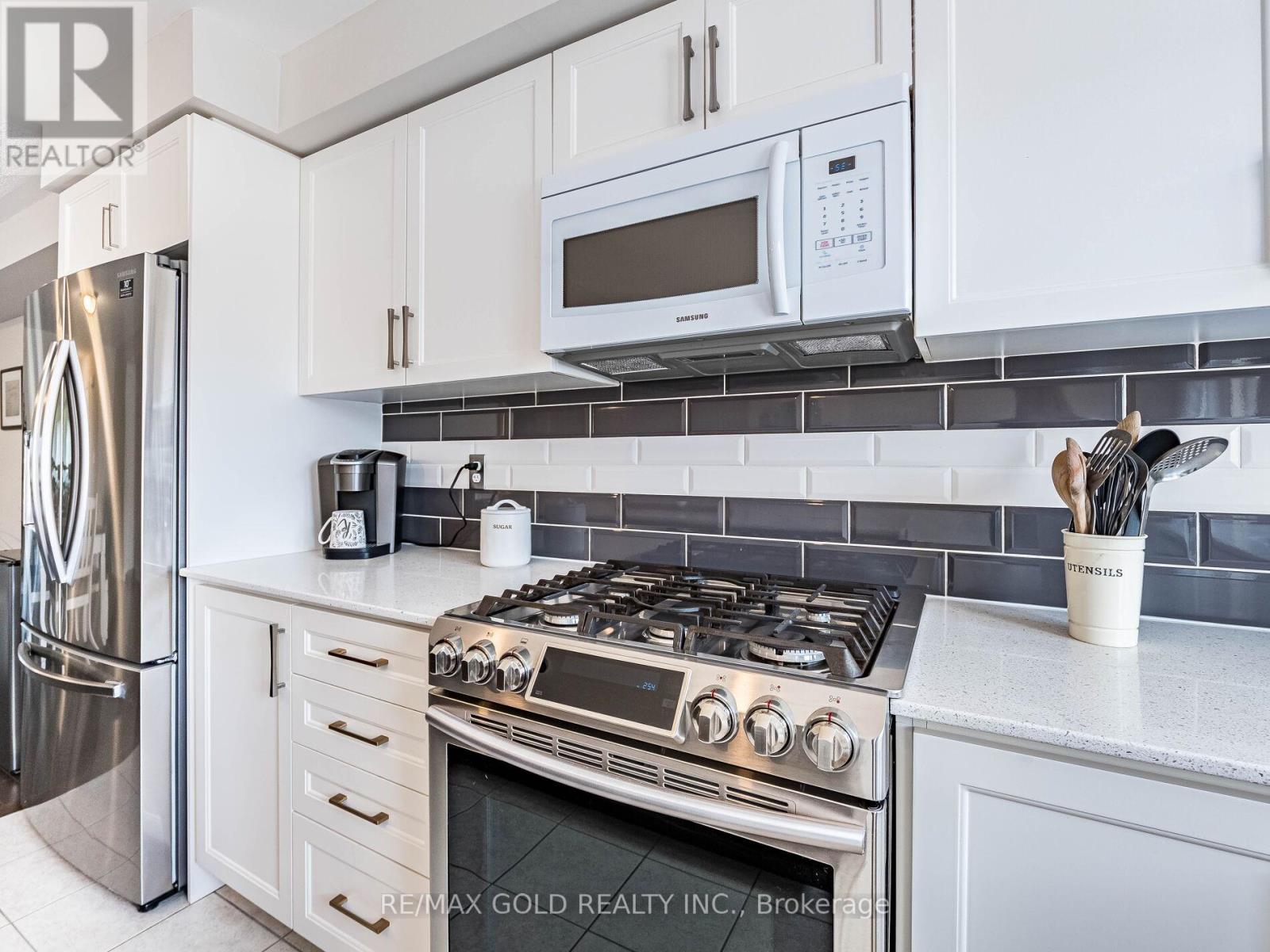 19 Sudeley Lane, Brampton (Northwest Brampton), Ontario  L7A 4Z7 - Photo 17 - W12852232