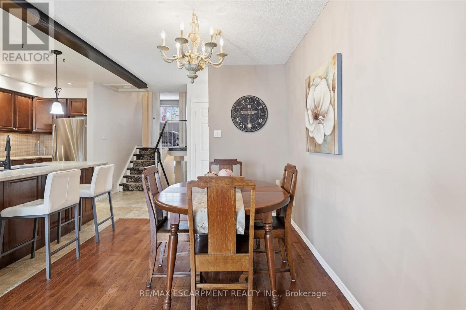 2223 Manchester Drive, Burlington (Brant Hills), Ontario  L7P 3W3 - Photo 17 - W12852236