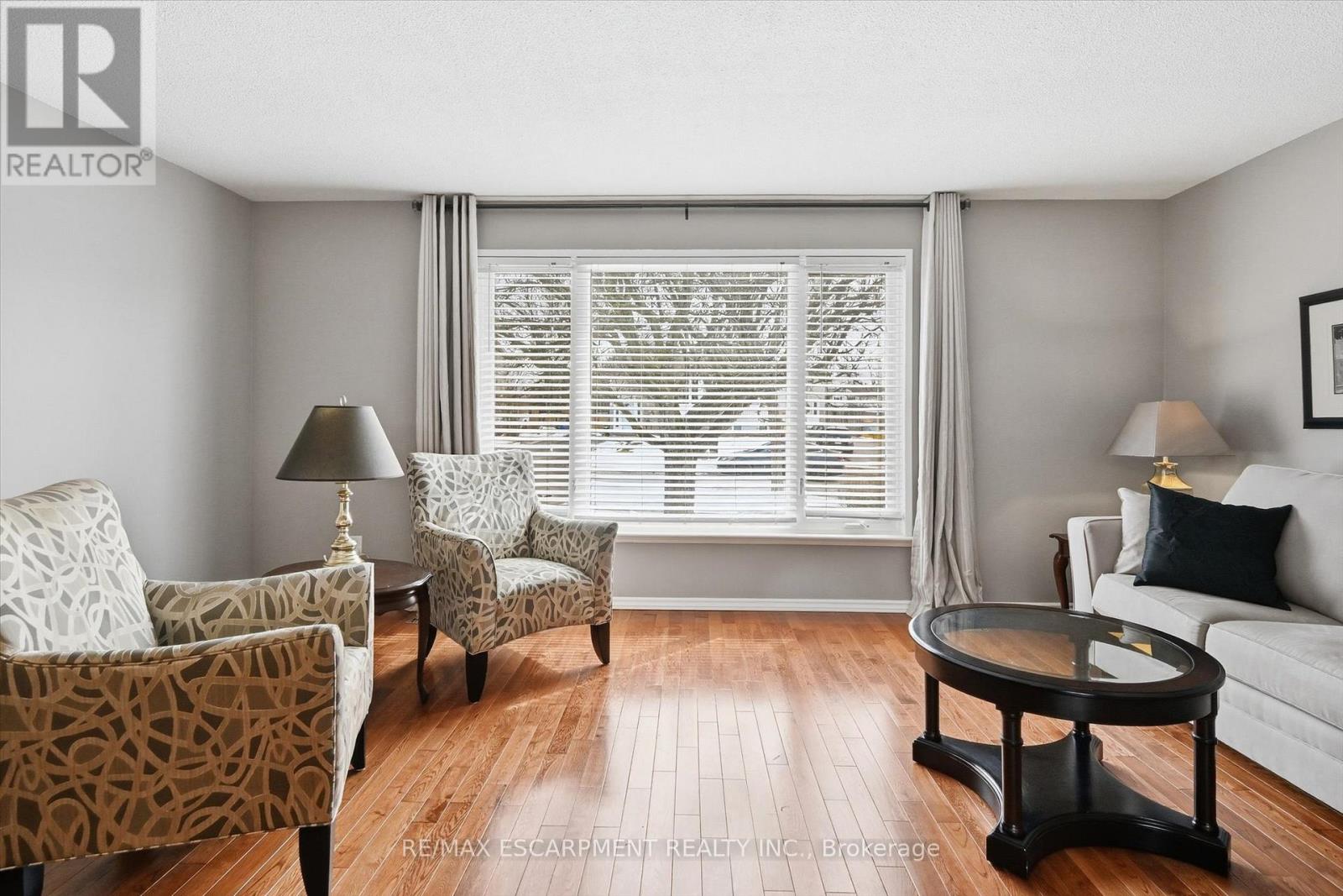 2223 Manchester Drive, Burlington (Brant Hills), Ontario  L7P 3W3 - Photo 21 - W12852236