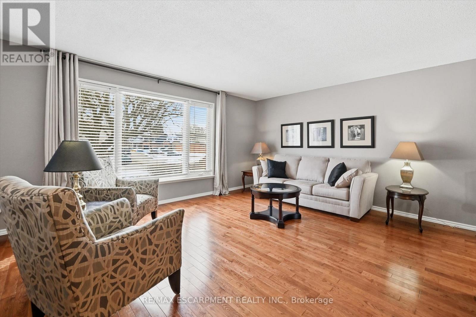 2223 Manchester Drive, Burlington (Brant Hills), Ontario  L7P 3W3 - Photo 22 - W12852236