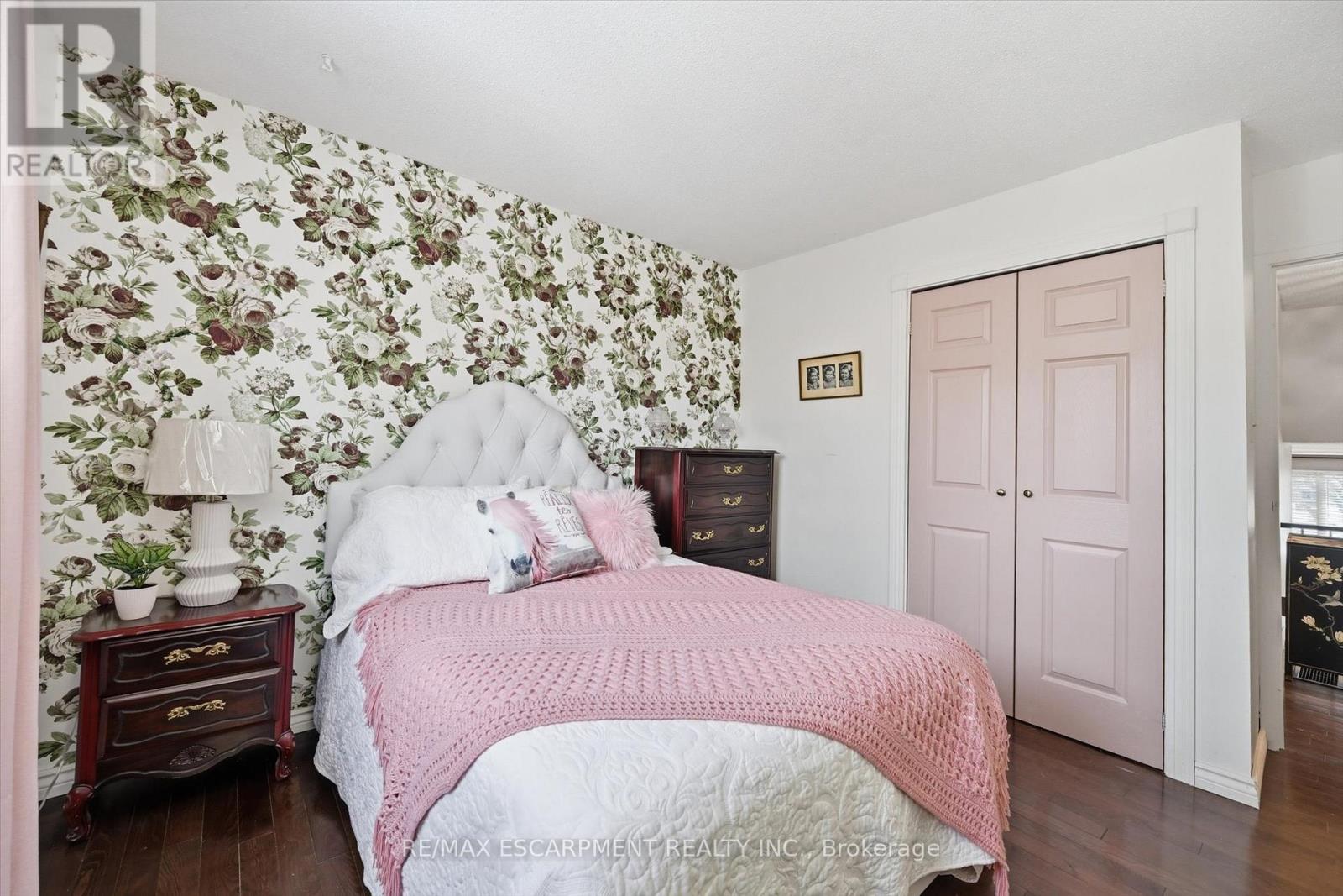 2223 Manchester Drive, Burlington (Brant Hills), Ontario  L7P 3W3 - Photo 31 - W12852236