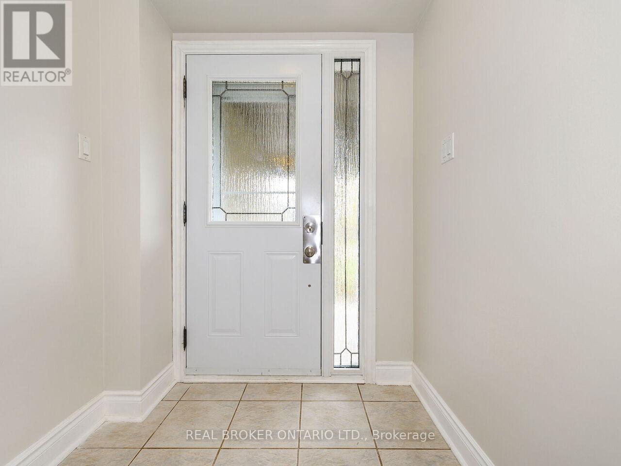 7223 Bendigo Circle, Mississauga (Meadowvale), Ontario  L5N 1Z4 - Photo 5 - W12852254