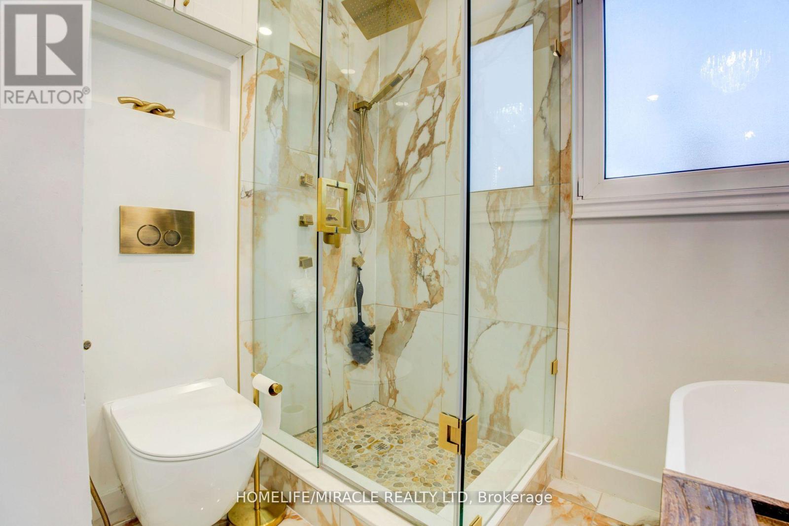 6 Rima Court, Toronto (Eringate-Centennial-West Deane), Ontario  M9C 4C8 - Photo 21 - W12852258