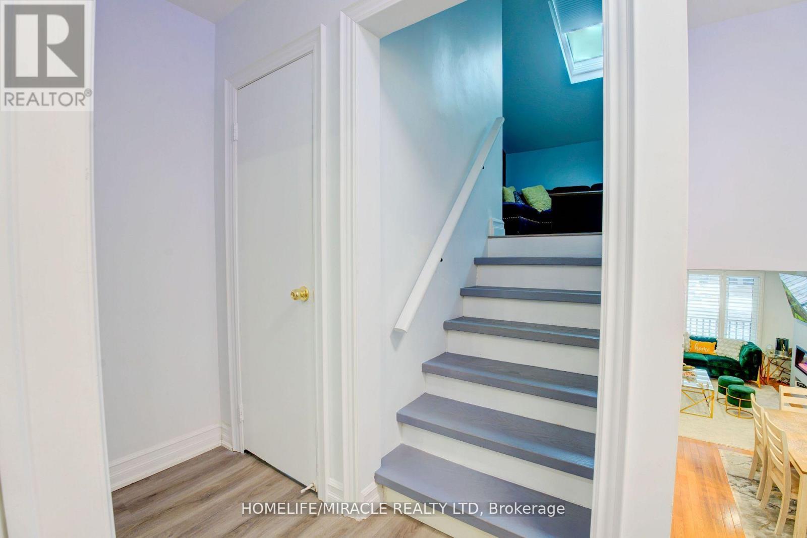 6 Rima Court, Toronto (Eringate-Centennial-West Deane), Ontario  M9C 4C8 - Photo 24 - W12852258