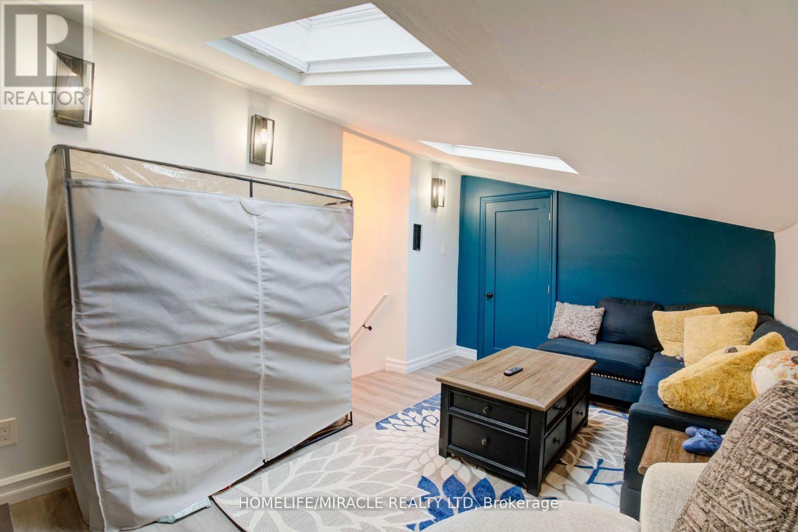 6 Rima Court, Toronto (Eringate-Centennial-West Deane), Ontario  M9C 4C8 - Photo 28 - W12852258