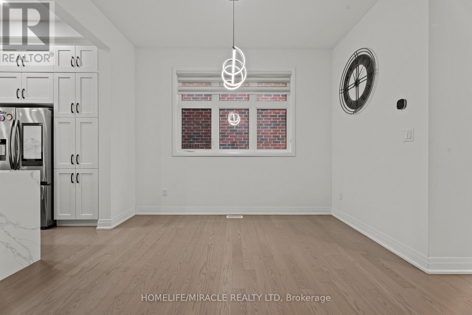 3118 Travertine Drive, Oakville, Ontario  L6M 5N8 - Photo 13 - W12852276