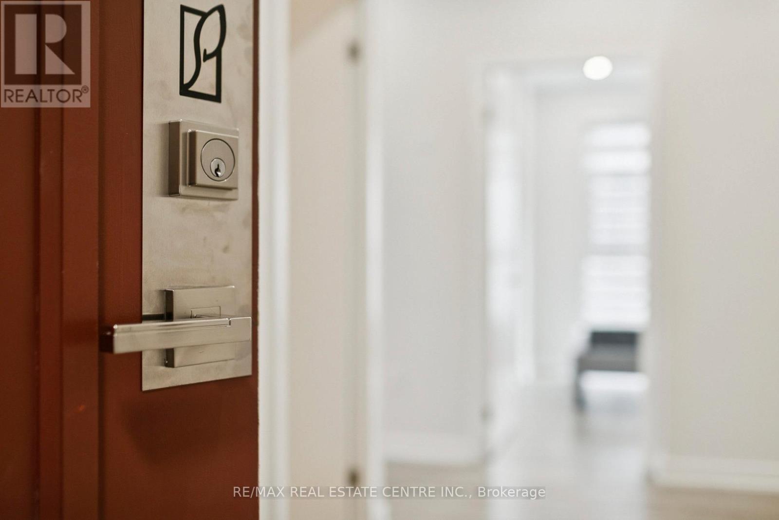 2302 - 4085 Parkside Village Drive, Mississauga, Ontario  L5B 0K9 - Photo 4 - W12852292