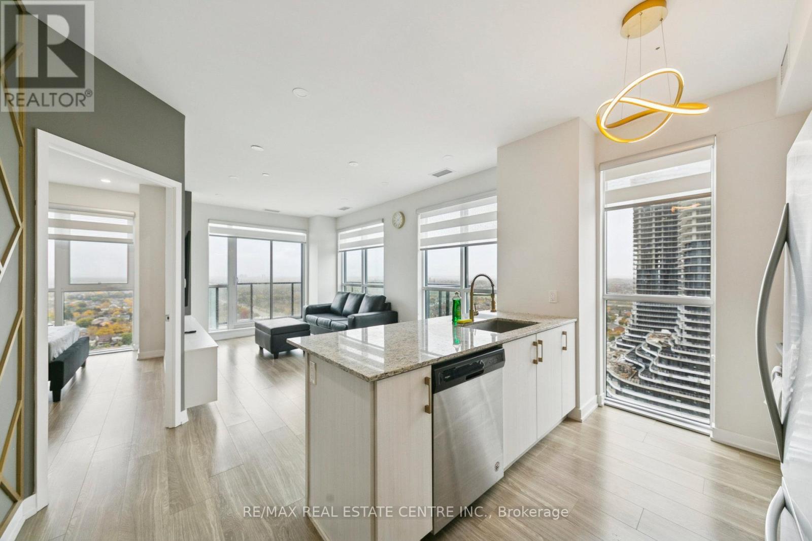 2302 - 4085 Parkside Village Drive, Mississauga, Ontario  L5B 0K9 - Photo 8 - W12852292