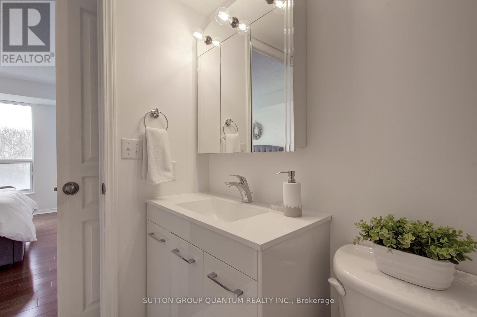 301 - 2545 Erin Centre Boulevard, Mississauga, Ontario  L5M 6Z9 - Photo 29 - W12852300