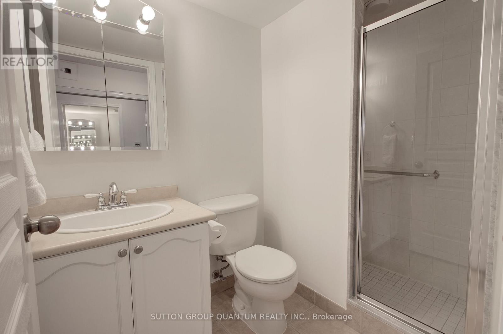 301 - 2545 Erin Centre Boulevard, Mississauga, Ontario  L5M 6Z9 - Photo 8 - W12852300