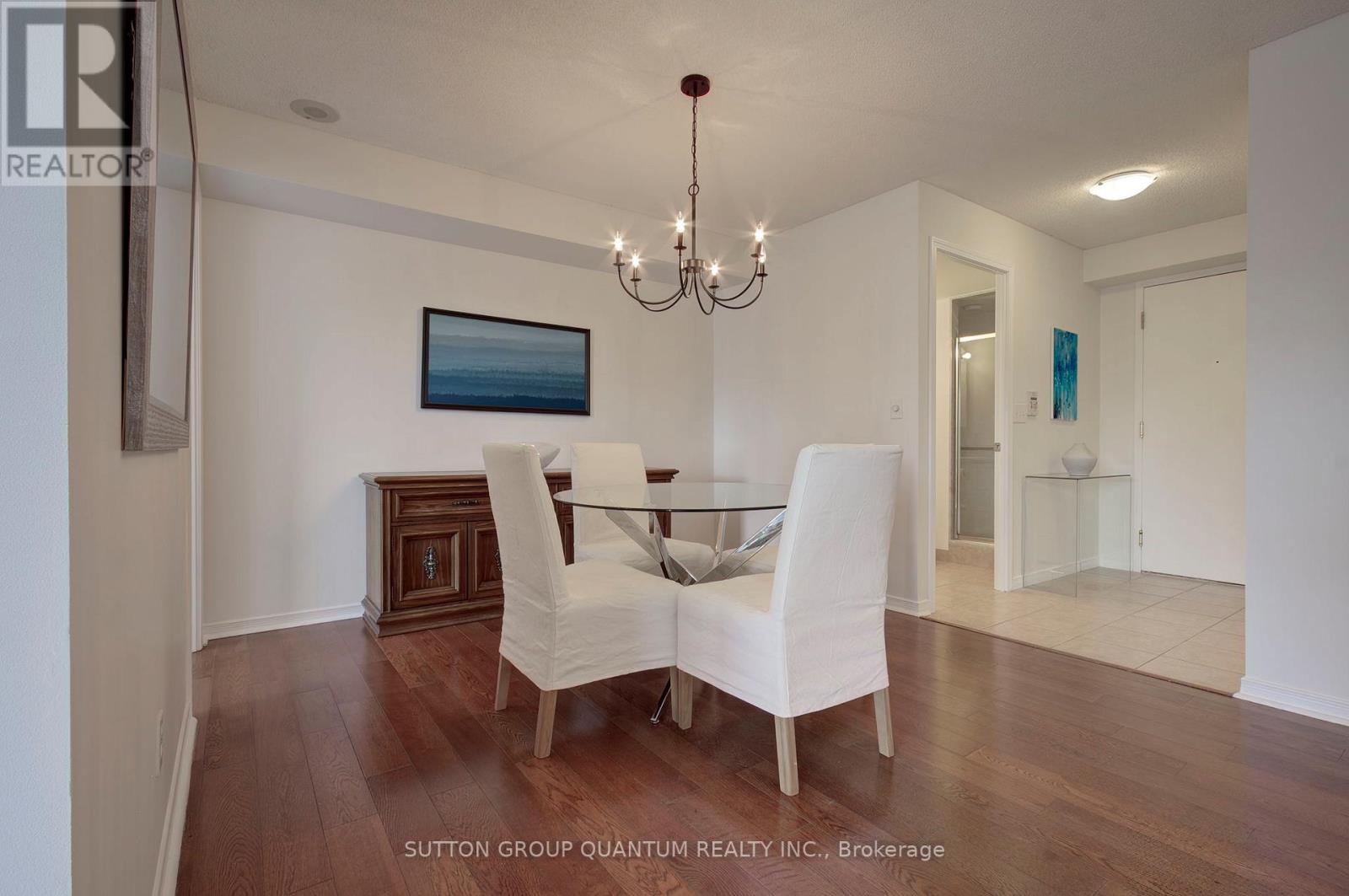 301 - 2545 Erin Centre Boulevard, Mississauga, Ontario  L5M 6Z9 - Photo 9 - W12852300