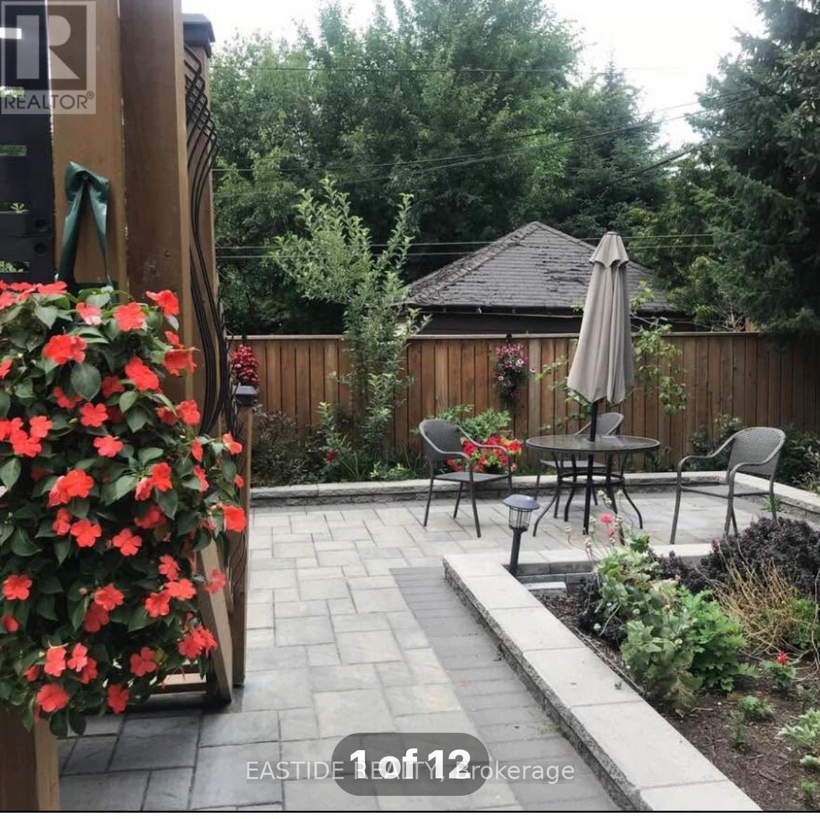 917 ROYAL YORK ROAD, Toronto, Ontario