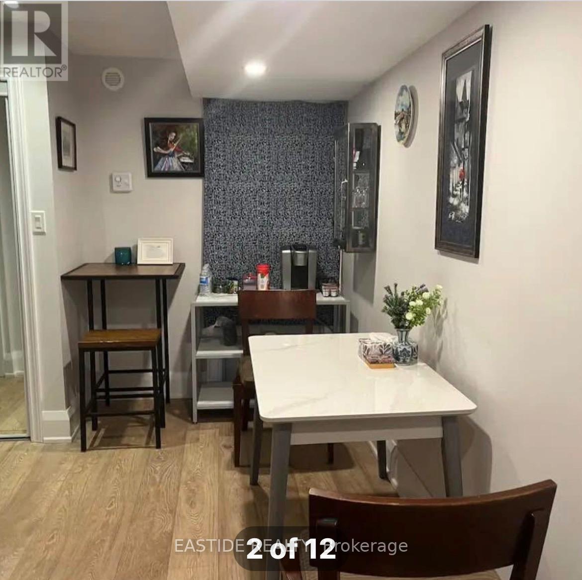 917 Royal York Road, Toronto (Stonegate-Queensway), Ontario  M8Y 2V8 - Photo 2 - W12852304