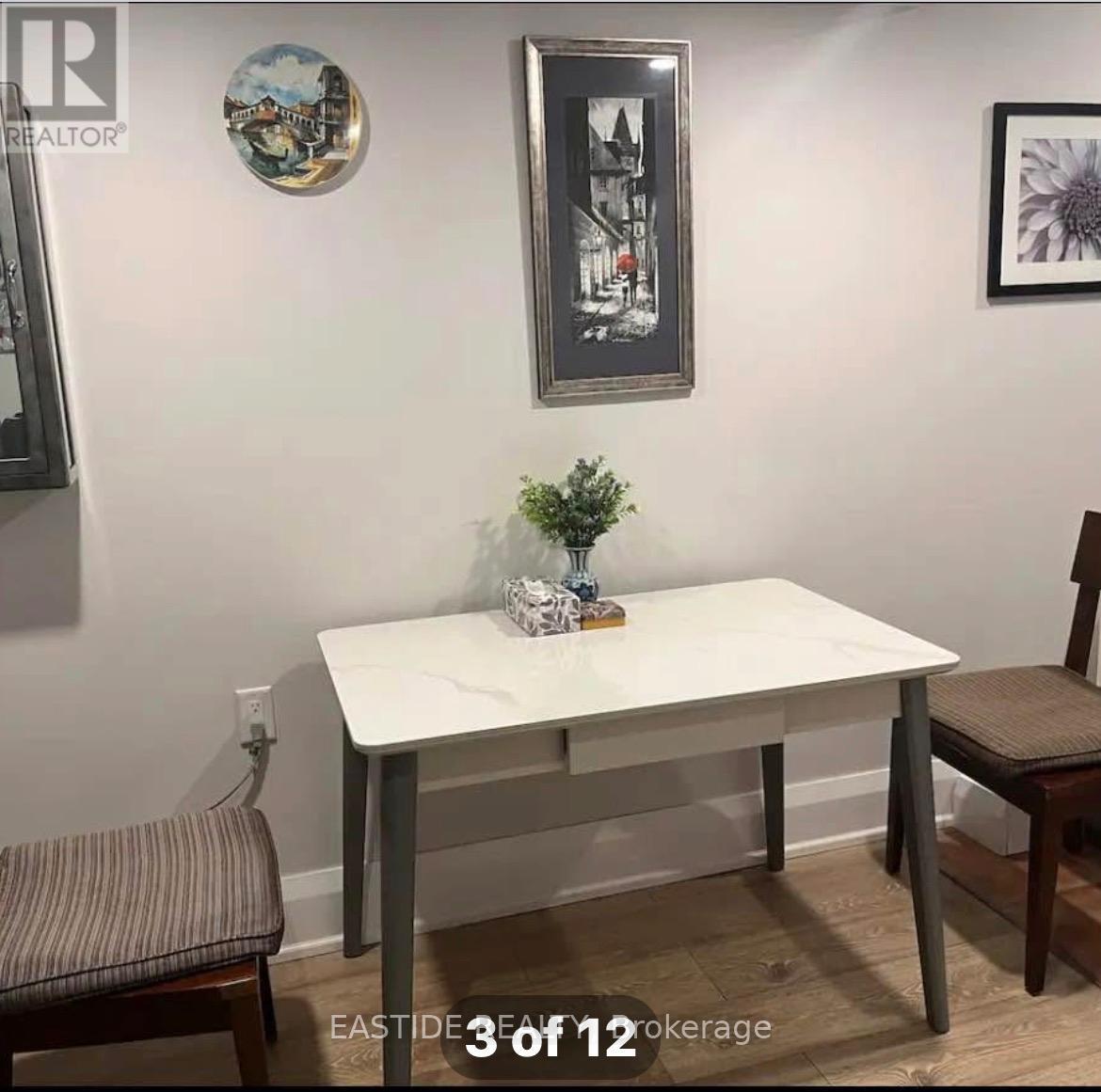 917 Royal York Road, Toronto (Stonegate-Queensway), Ontario  M8Y 2V8 - Photo 3 - W12852304