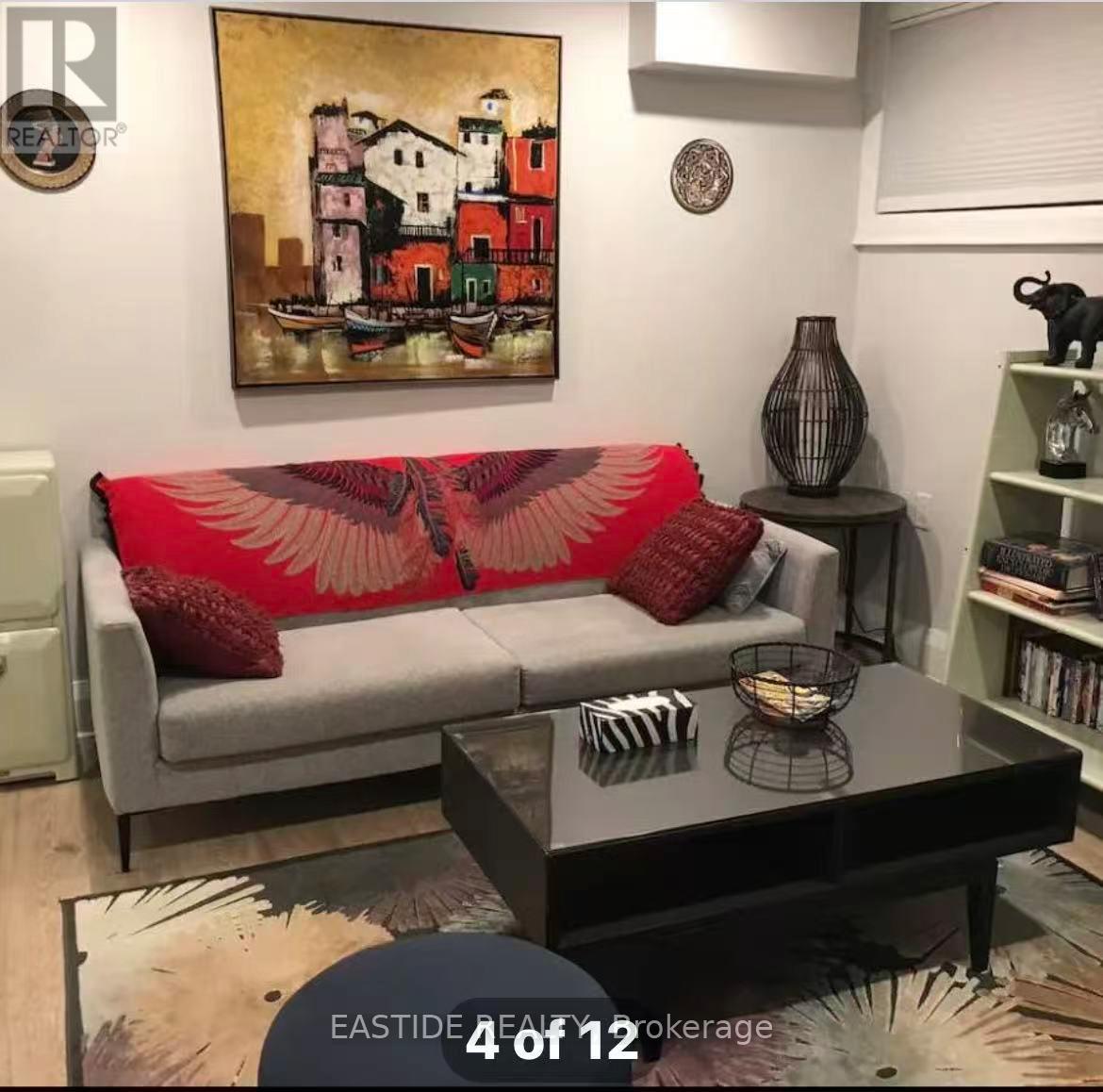 917 Royal York Road, Toronto (Stonegate-Queensway), Ontario  M8Y 2V8 - Photo 4 - W12852304