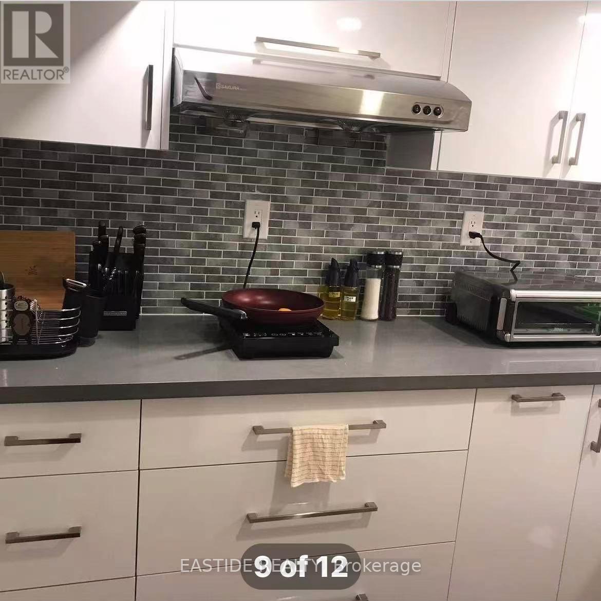 917 Royal York Road, Toronto (Stonegate-Queensway), Ontario  M8Y 2V8 - Photo 9 - W12852304