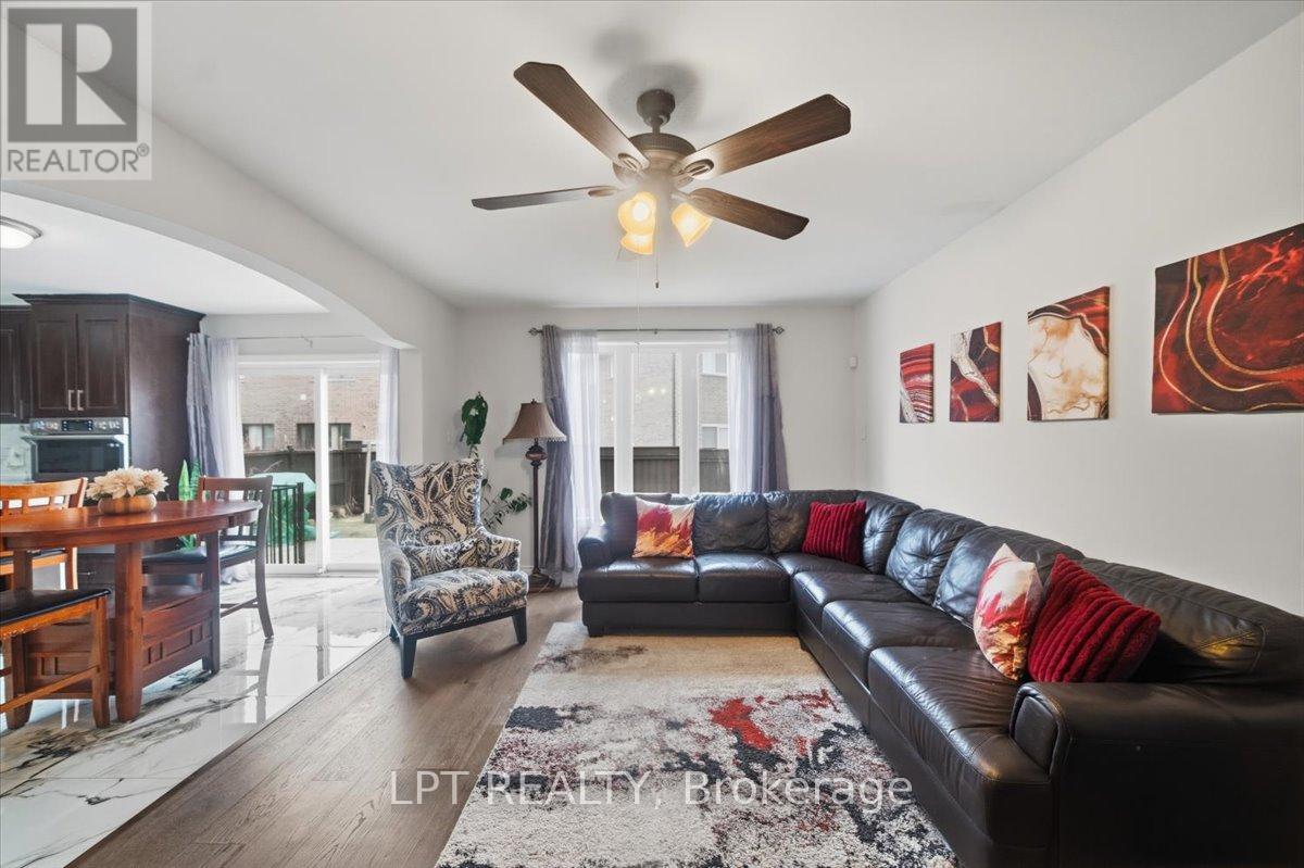 48 Nashville Circle, Hamilton (Gershome), Ontario  L8G 5H2 - Photo 15 - X12852270