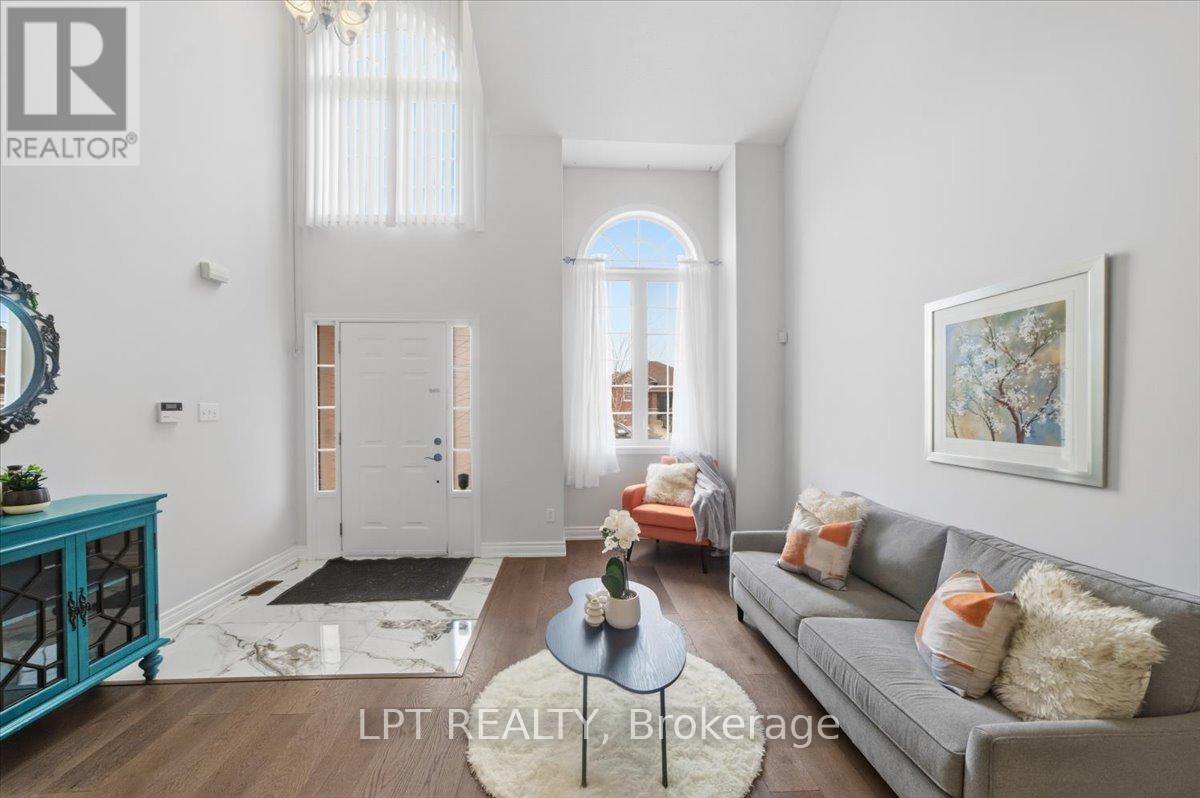 48 Nashville Circle, Hamilton (Gershome), Ontario  L8G 5H2 - Photo 3 - X12852270