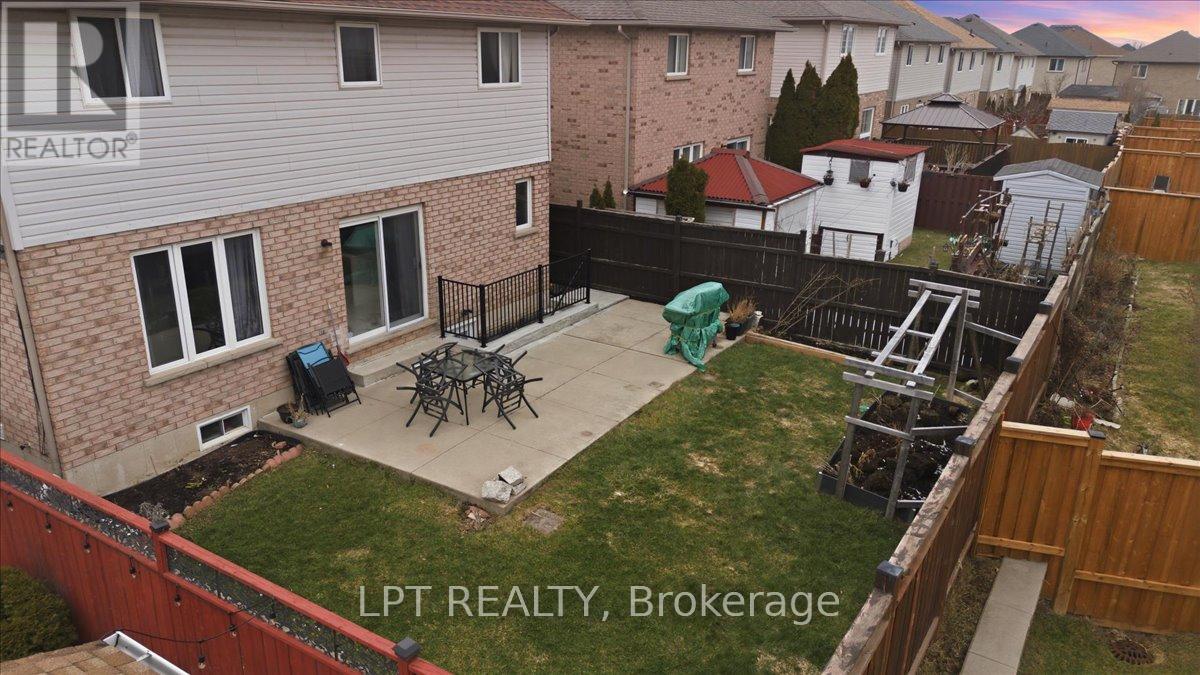 48 Nashville Circle, Hamilton (Gershome), Ontario  L8G 5H2 - Photo 48 - X12852270