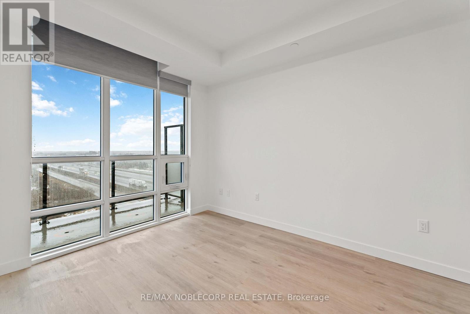 461 Green Road, Hamilton (Lakeshore), Ontario  L8E 5B4 - Photo 6 - X12852302