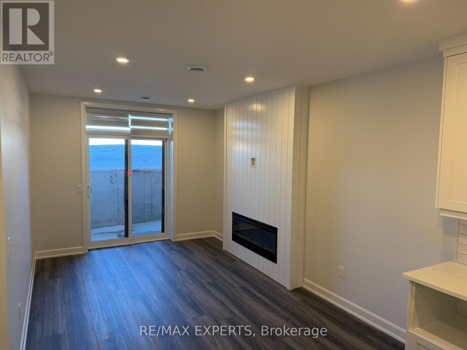 440 Wellington Street E, Wellington North (Mount Forest), Ontario  N0G 2L2 - Photo 4 - X12852210