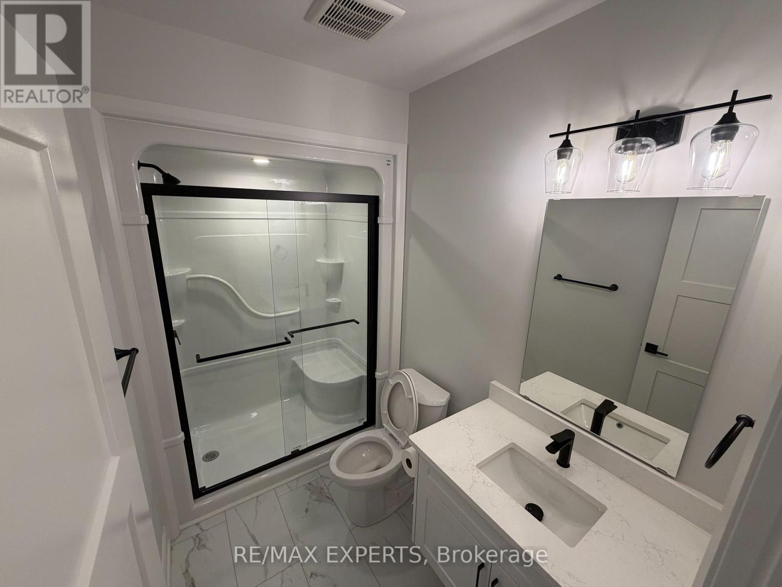 440 Wellington Street E, Wellington North (Mount Forest), Ontario  N0G 2L2 - Photo 5 - X12852210