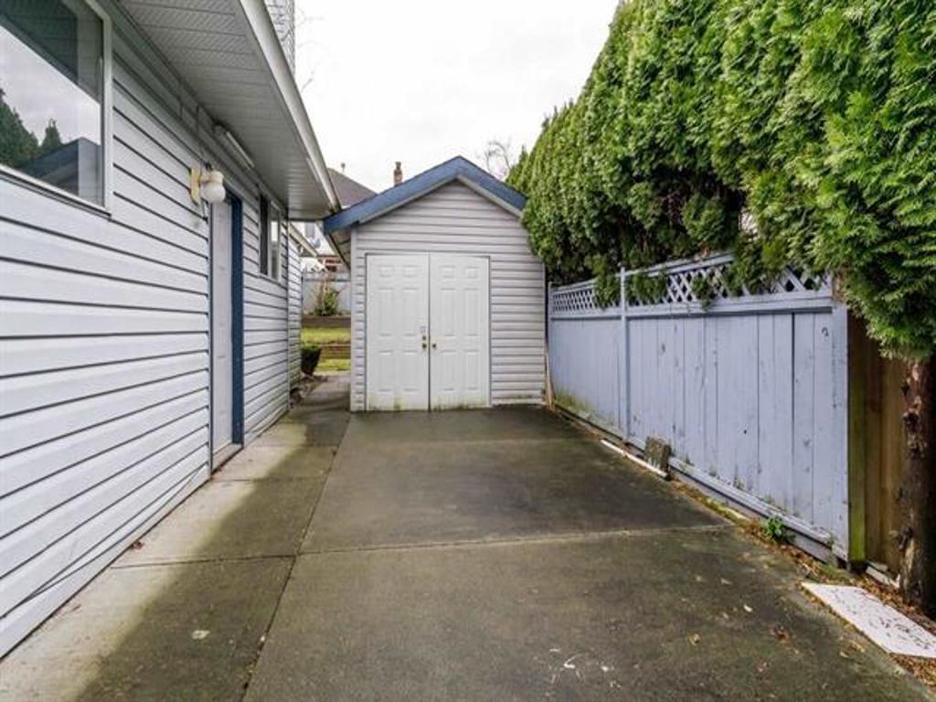 32350 W Golden Avenue, Abbotsford, British Columbia  V2T 5A9 - Photo 3 - R3095450