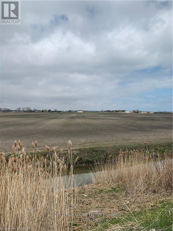 18094 Erie Shore Drive, Chatham-Kent, Ontario  N0P 1A0 - Photo 22 - X12852332