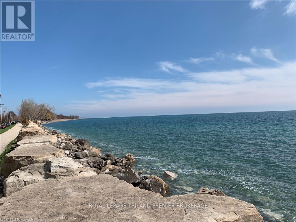 18094 Erie Shore Drive, Chatham-Kent, Ontario  N0P 1A0 - Photo 5 - X12852332