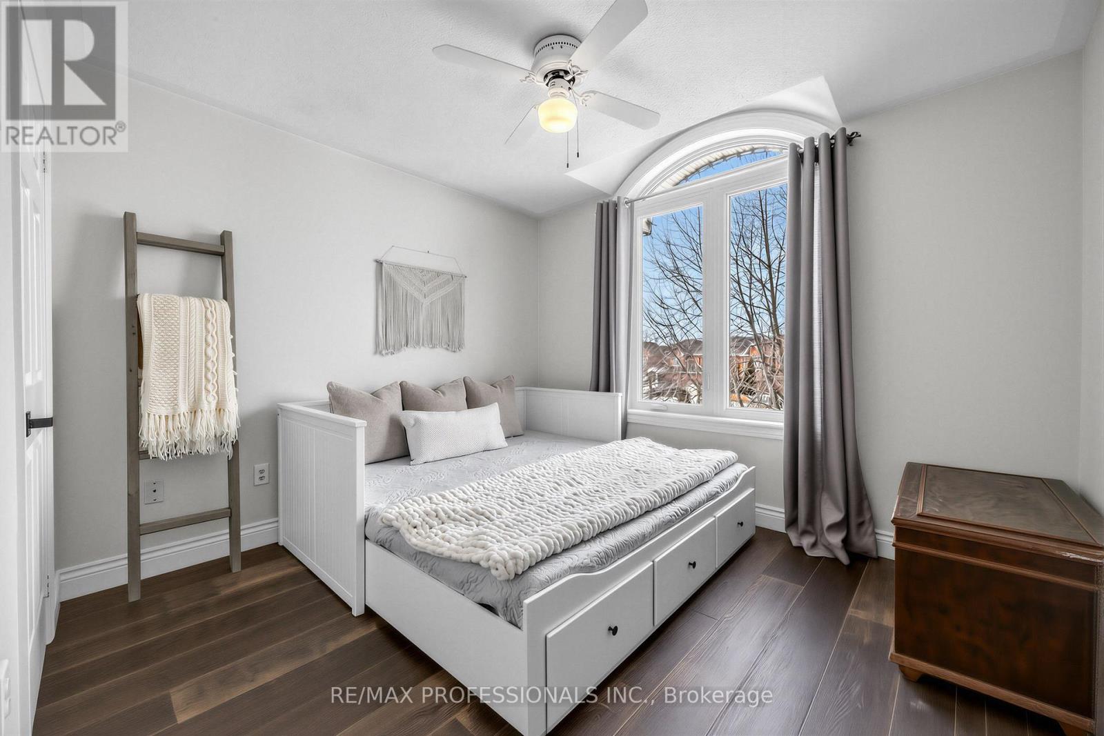 18 Brambirch Crescent, Brampton, Ontario  L7A 1V1 - Photo 23 - W12848822