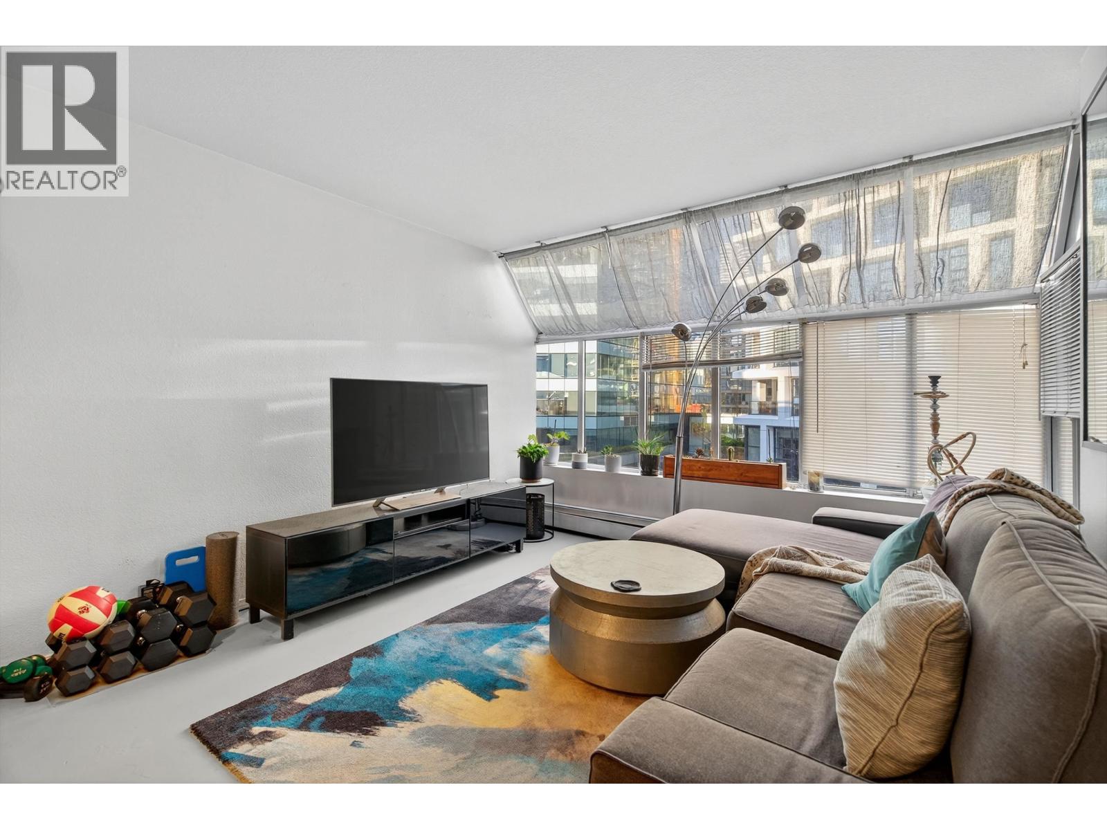 902 950 Drake Street, Vancouver, British Columbia  V6Z 2B9 - Photo 2 - R3096855