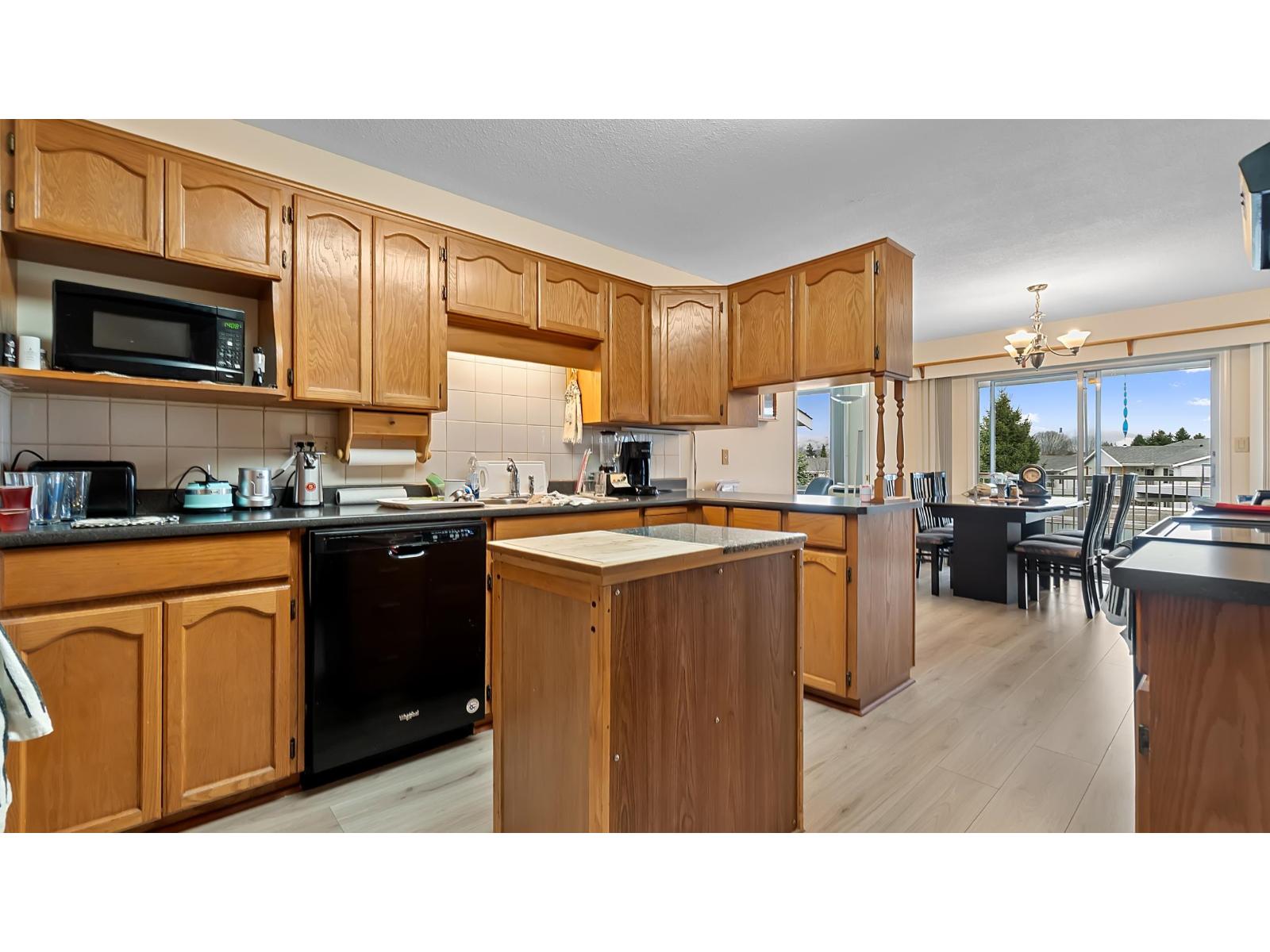 74 32691 Garibaldi Drive, Abbotsford, British Columbia  V2T 5T7 - Photo 7 - R3096685