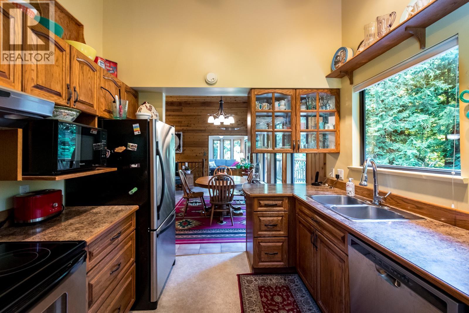 1371 Sunshine Coast Highway, Gibsons, British Columbia  V0N 1V0 - Photo 14 - R3096849