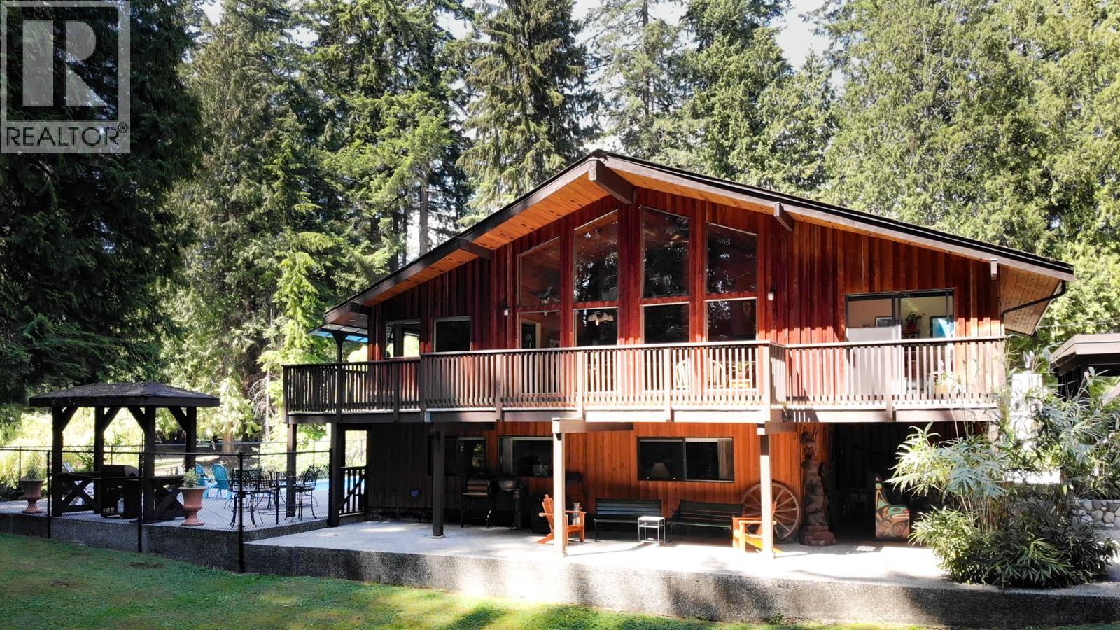 1371 Sunshine Coast Highway, Gibsons, British Columbia  V0N 1V0 - Photo 4 - R3096849