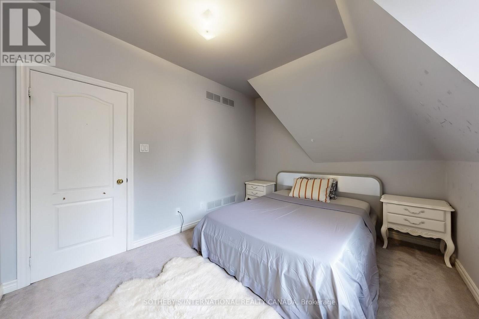 Coach House - 52 Post Road, Toronto, Ontario  M3B 1H8 - Photo 12 - C12852334