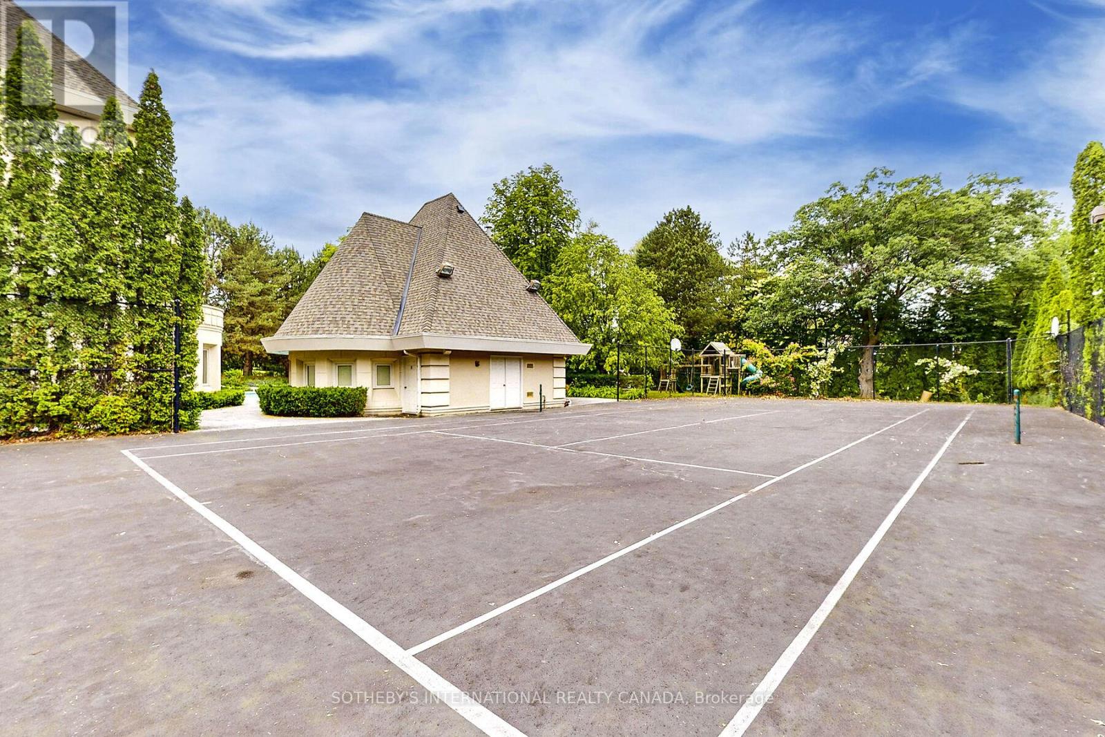 Coach House - 52 Post Road, Toronto, Ontario  M3B 1H8 - Photo 17 - C12852334