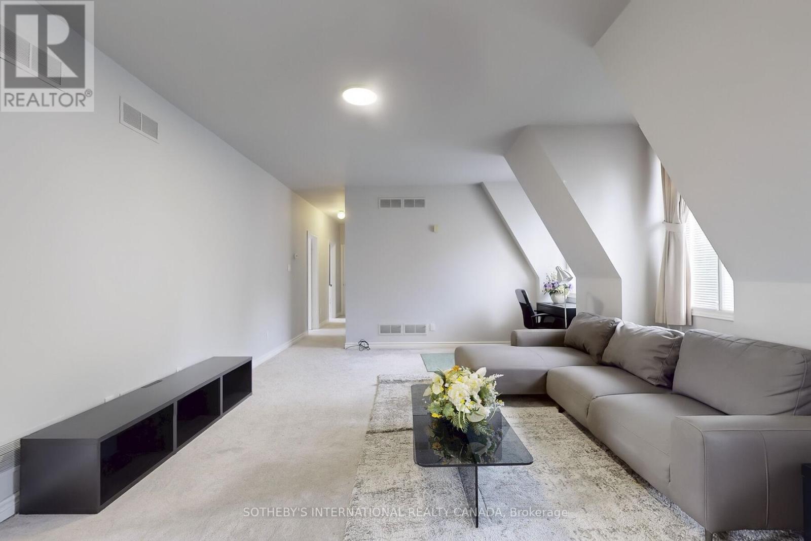 Coach House - 52 Post Road, Toronto, Ontario  M3B 1H8 - Photo 4 - C12852334