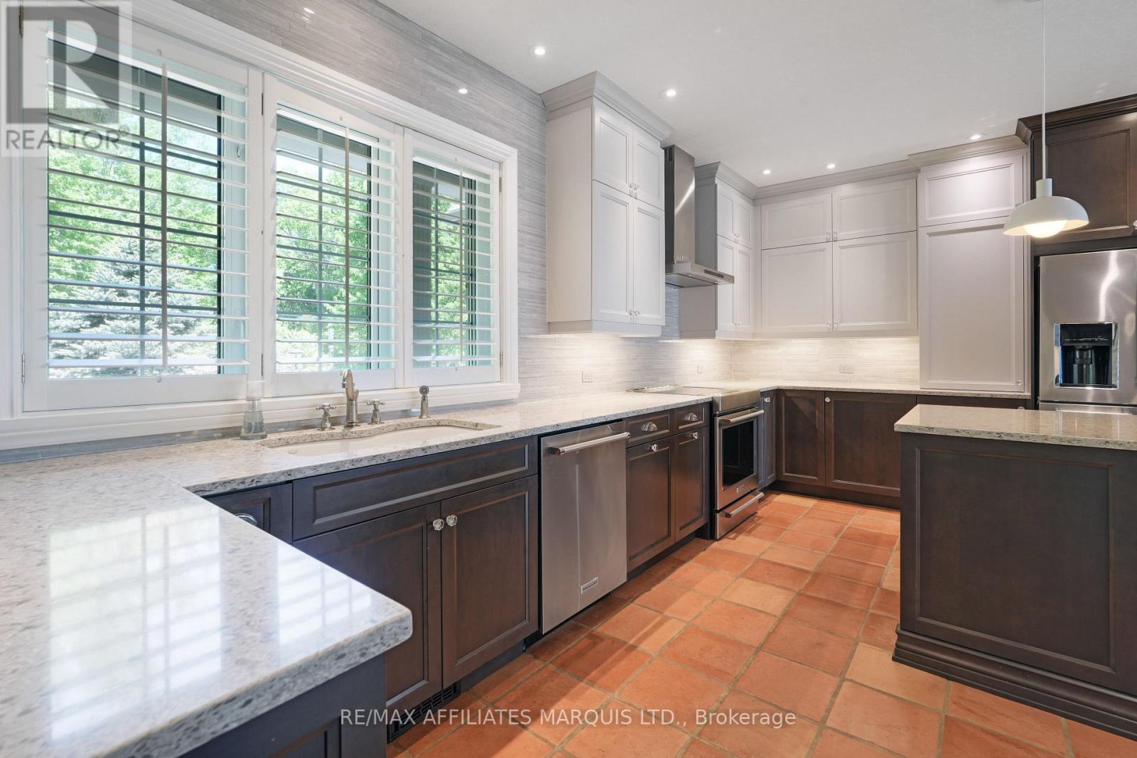 20562 Old Montreal Road, South Glengarry, Ontario  K0C 2C0 - Photo 11 - X12852348