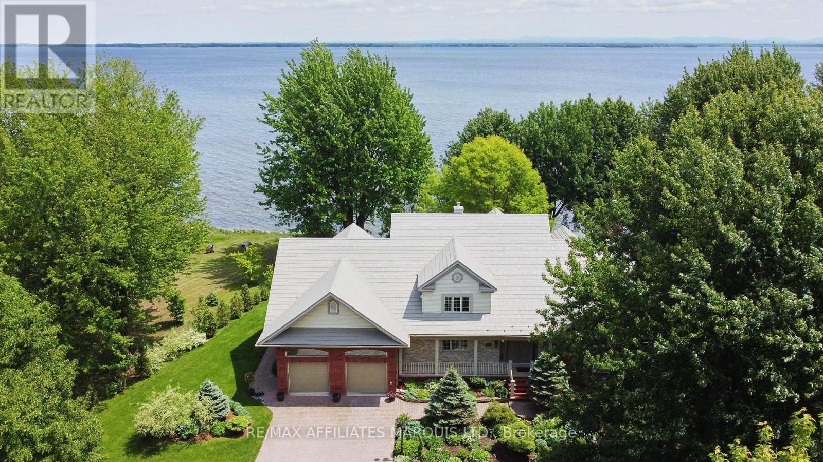 20562 Old Montreal Road, South Glengarry, Ontario  K0C 2C0 - Photo 2 - X12852348