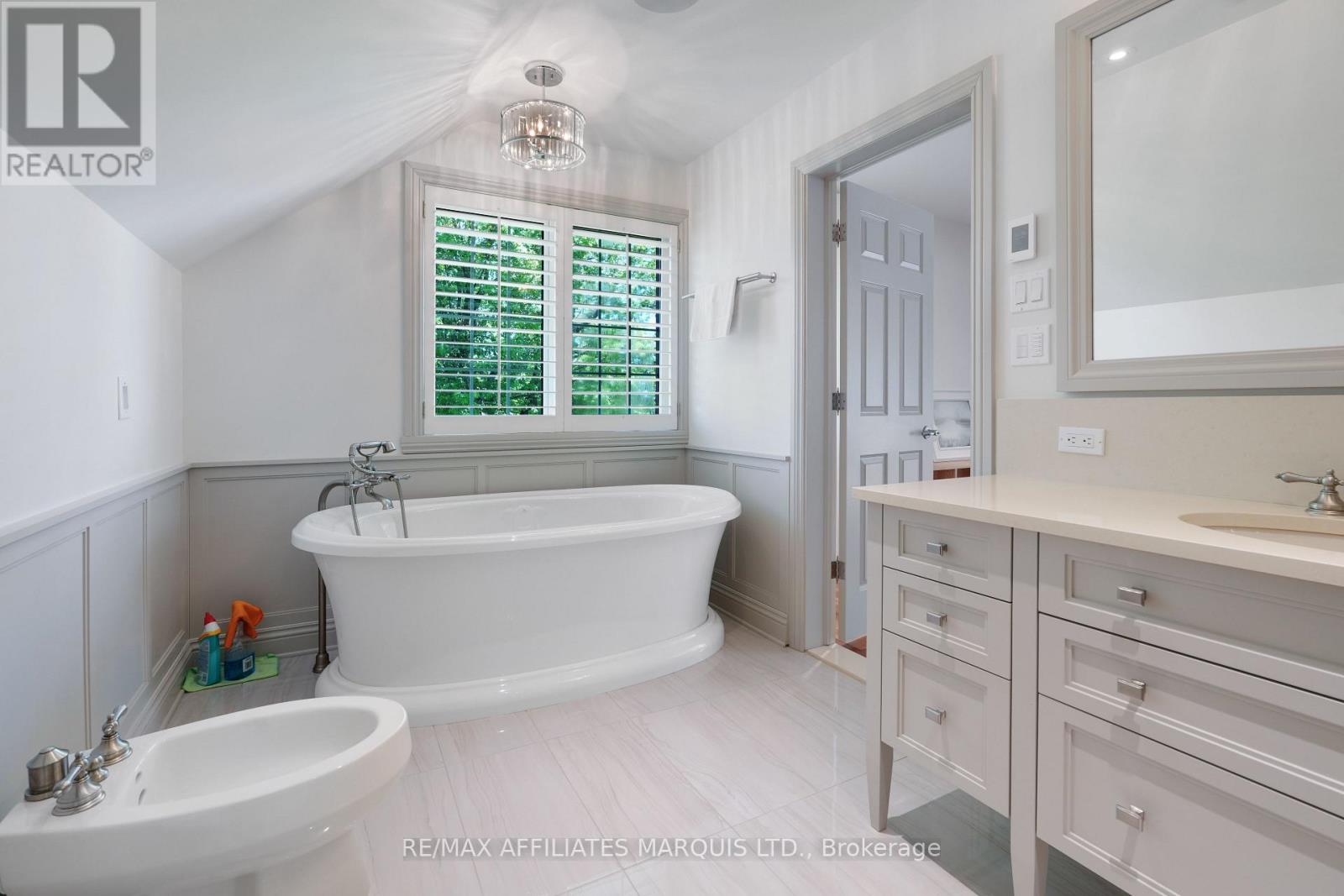 20562 Old Montreal Road, South Glengarry, Ontario  K0C 2C0 - Photo 29 - X12852348