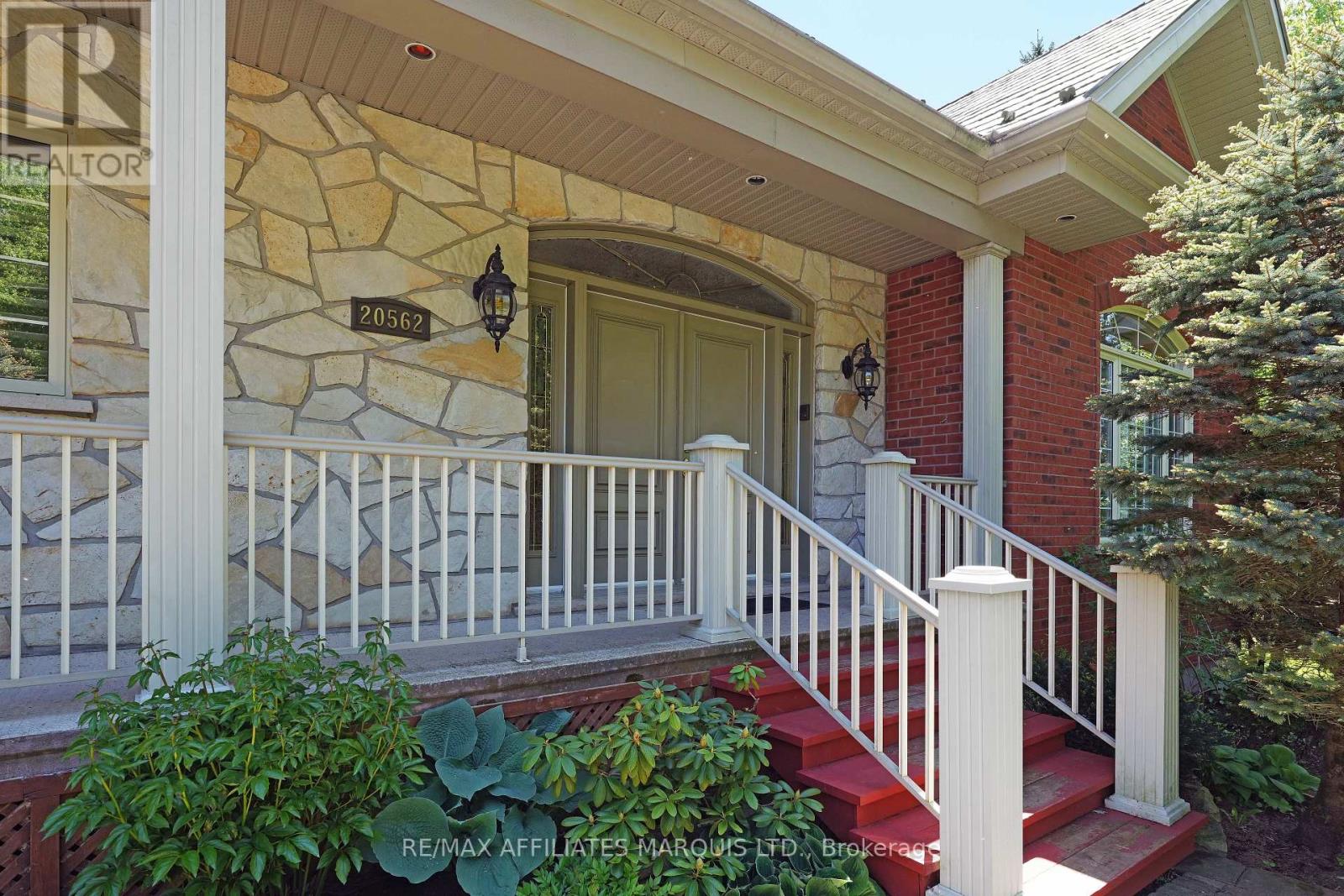 20562 Old Montreal Road, South Glengarry, Ontario  K0C 2C0 - Photo 8 - X12852348